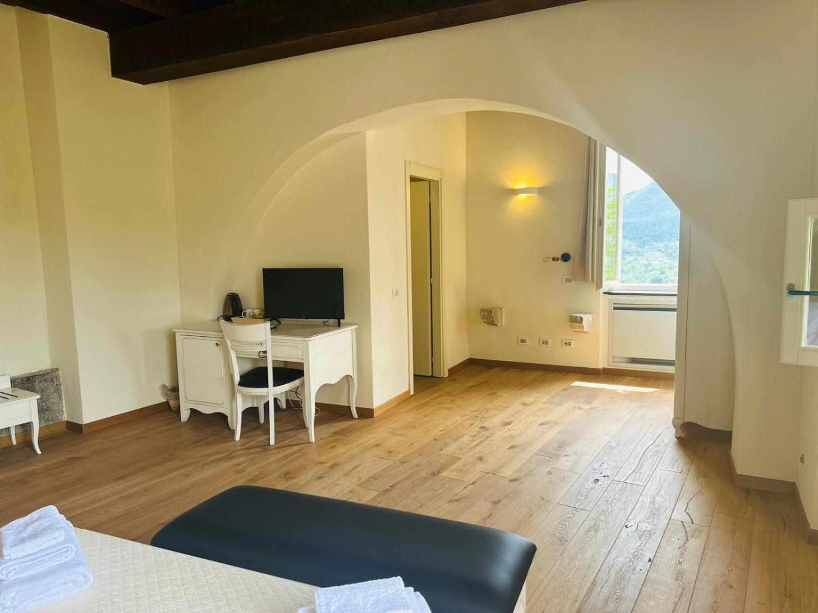 Palazzo Costa Hotel Беверино Екстериор снимка