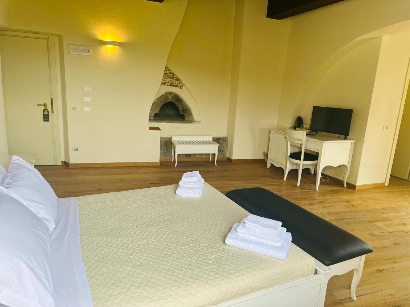 Palazzo Costa Hotel Беверино Екстериор снимка