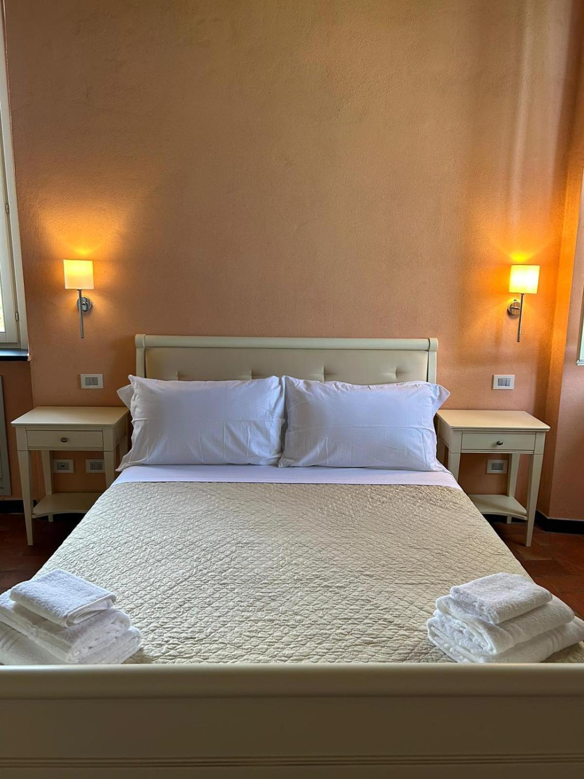Palazzo Costa Hotel Беверино Екстериор снимка