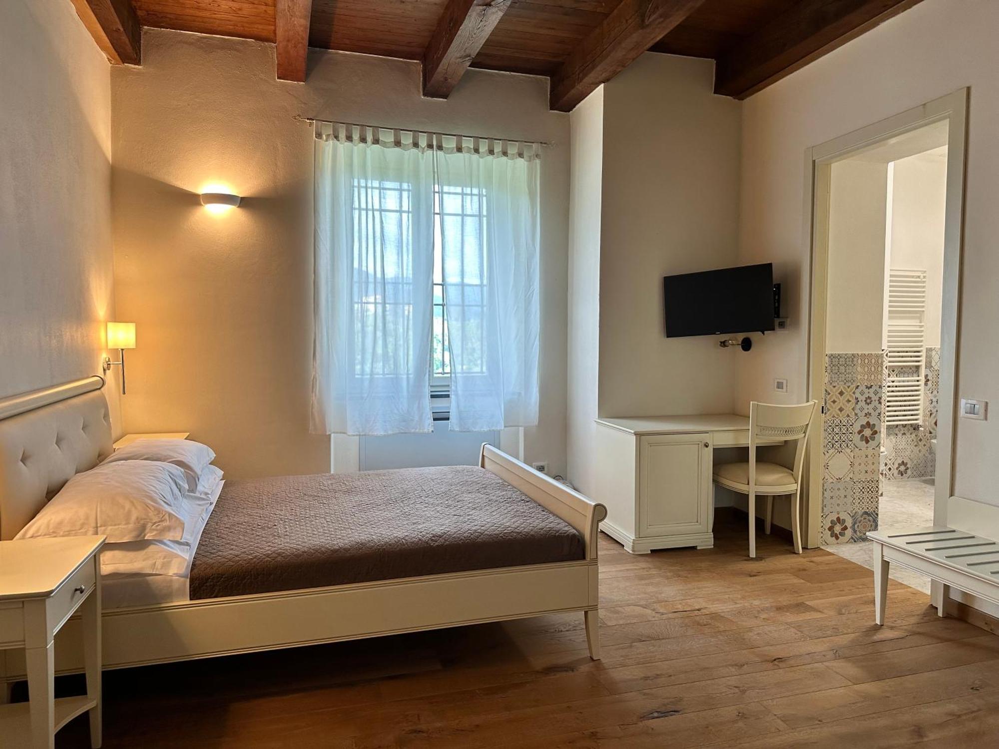 Palazzo Costa Hotel Беверино Екстериор снимка